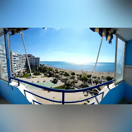 White And Blue Modern Seaview Apartamento *